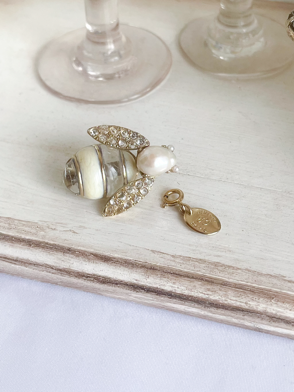 【POP UP商品】Junco Paris  ガラスのパールのハチブローチ